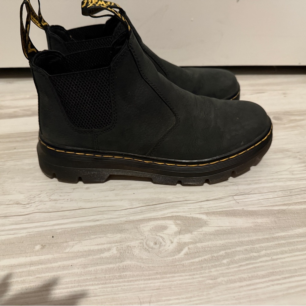 Pre-loved- Doc Martens Hardie II Black Chelsea Boots (Men’s size 7/ Womens 8.5)